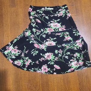 Cabi Flowy High Waisted Midi Skirt Floral Print Black Pink Rayon Womens 4